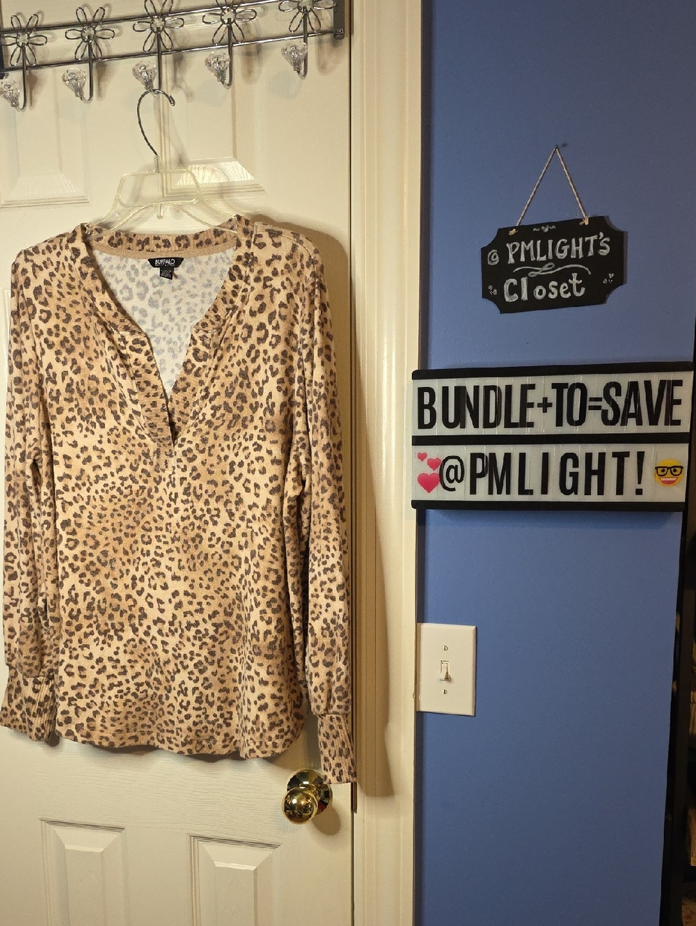 Buffalo David Bitton Leopard Print V-Neck Sweater Brown Tan XL